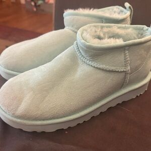 UGG ultra teal Blue Treadlite Sole Boots no box